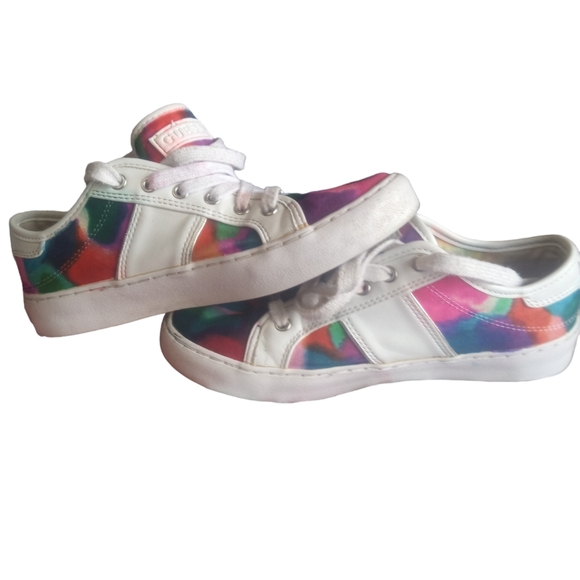 GUESS customized rainbow shows - Picture 5 of 8